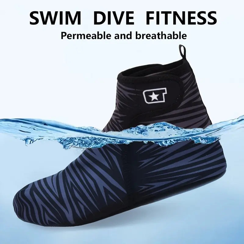 Men's Water Shoes Quick Dry Slip Resistant High Top Hook Loop Design for Beach Fishing Water Activities Portable Aqua Shoes