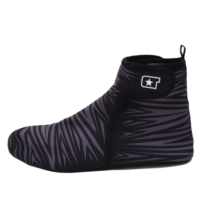 Men's Water Shoes Quick Dry Slip Resistant High Top Hook Loop Design for Beach Fishing Water Activities Portable Aqua Shoes