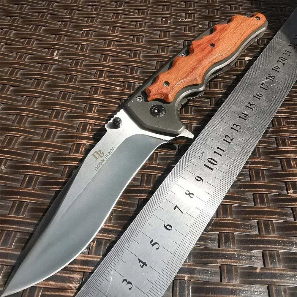 Folding Portable Outdoor Tools Multifunctional Wild Survival Hunting Knife Tool