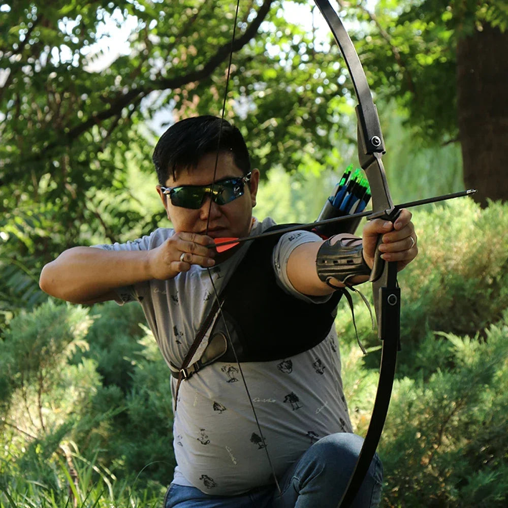 Archery Recurve Bow for Right/Left-Handed Outdoor Hunting Sports Shooting 57inch 30-40 Ibs Take-down Bow Archery Target